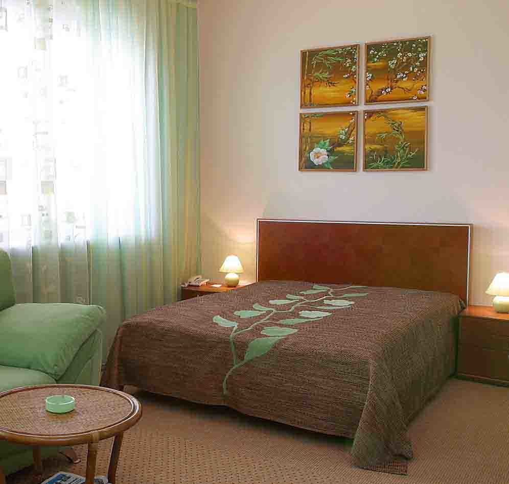 Hotel Kharkov エクステリア 写真