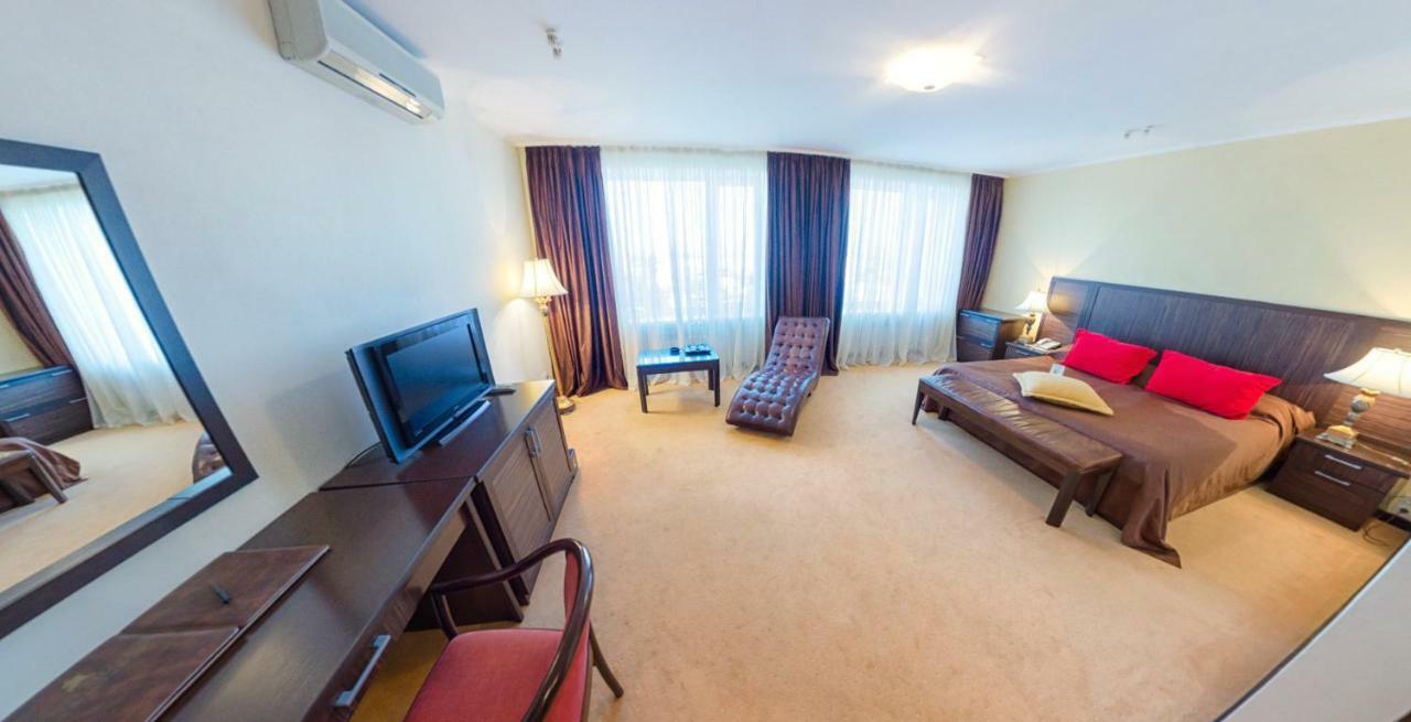 Hotel Kharkov エクステリア 写真