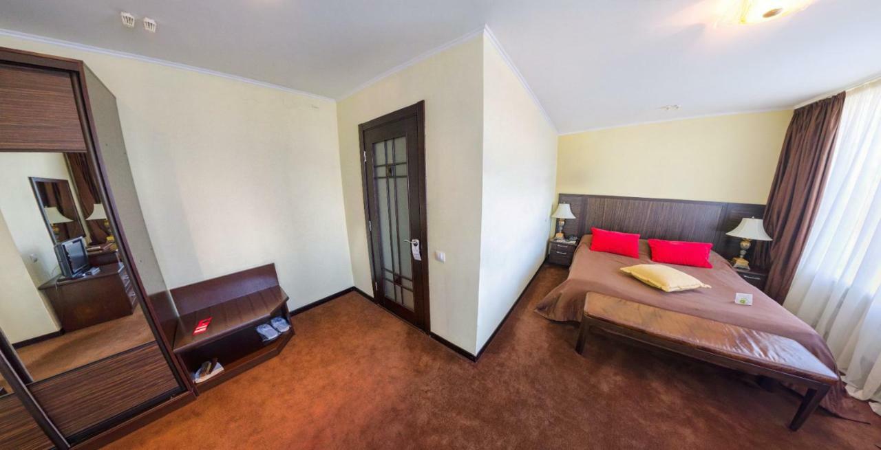 Hotel Kharkov エクステリア 写真